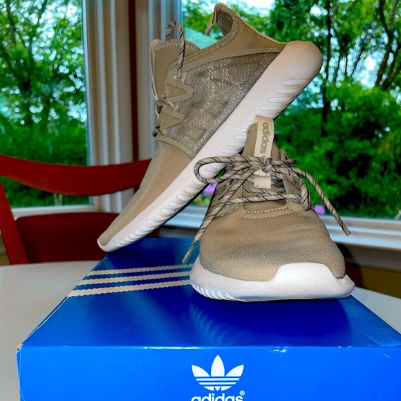 Adidas Tubular Sneakers like new condition size 8 - Picture 1 of 6